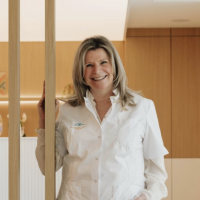 Dr.anja-van-der-veken